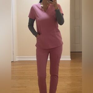 Figs 💗chalk pink💗 Scrub Set